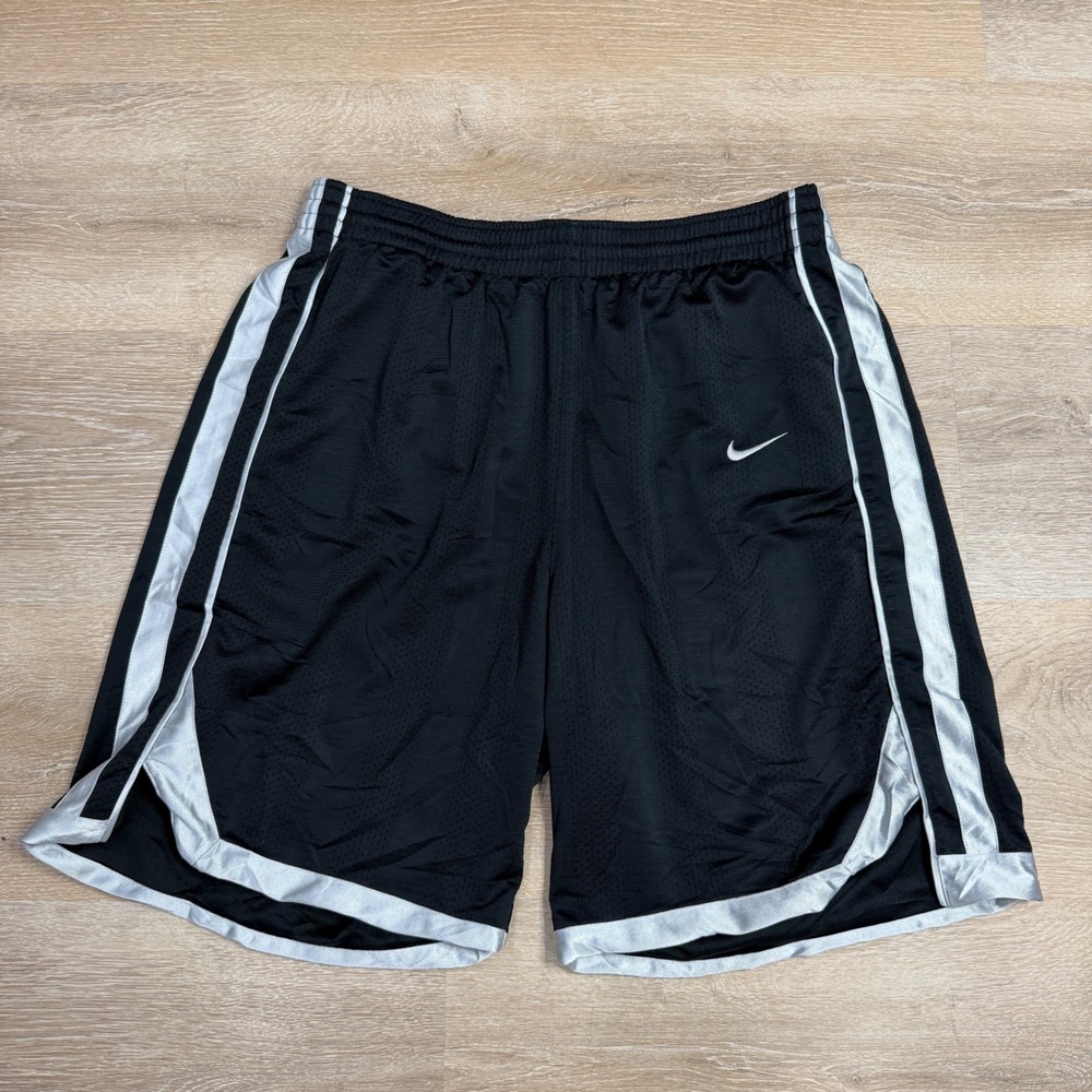 Nike Basketball Shorts Mens XL Black Silver Mesh Athletic Gym Side Stripe Y2K